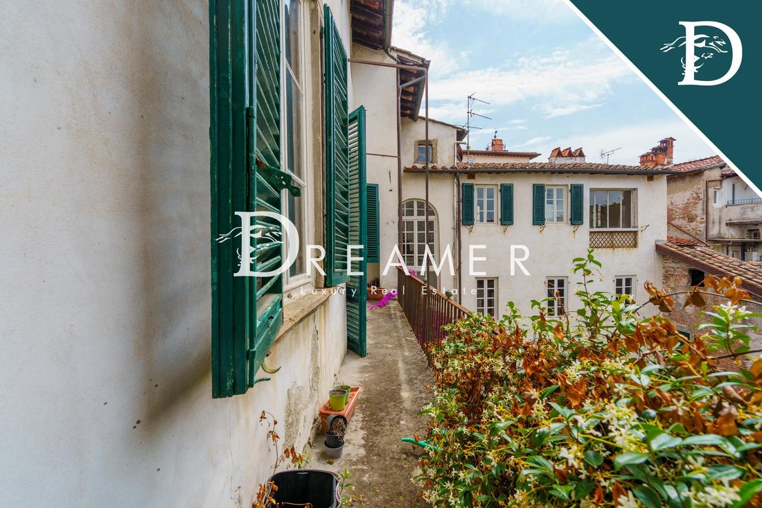 Apartment in Historic Center, Lucca, Tuscany 3 - 18142812
