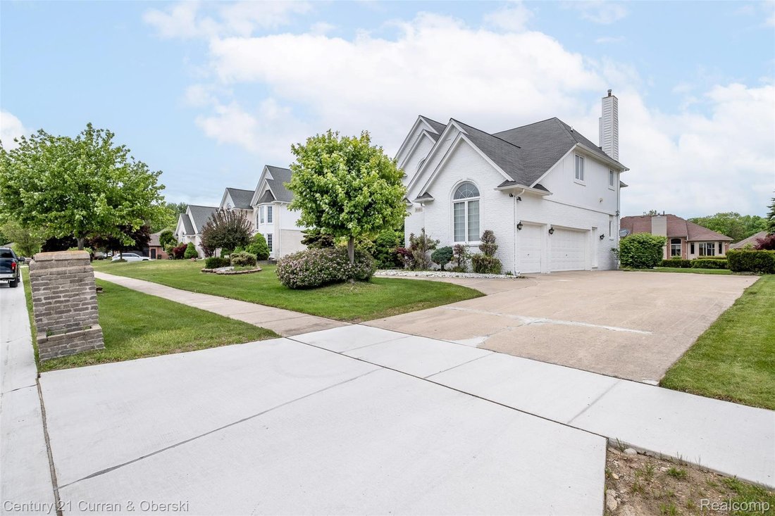 House in Sterling Heights, Michigan, United States 4 - 18142735