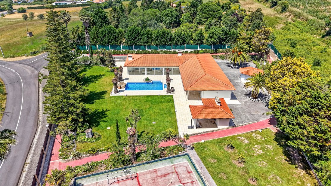 Villa in Gaeiras, Leiria District, Portugal 1 - 18142713