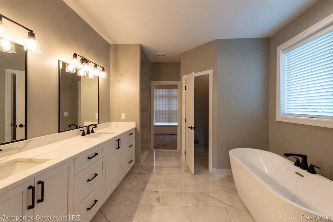 House in Lakeville, Michigan, United States 5 - 18143321