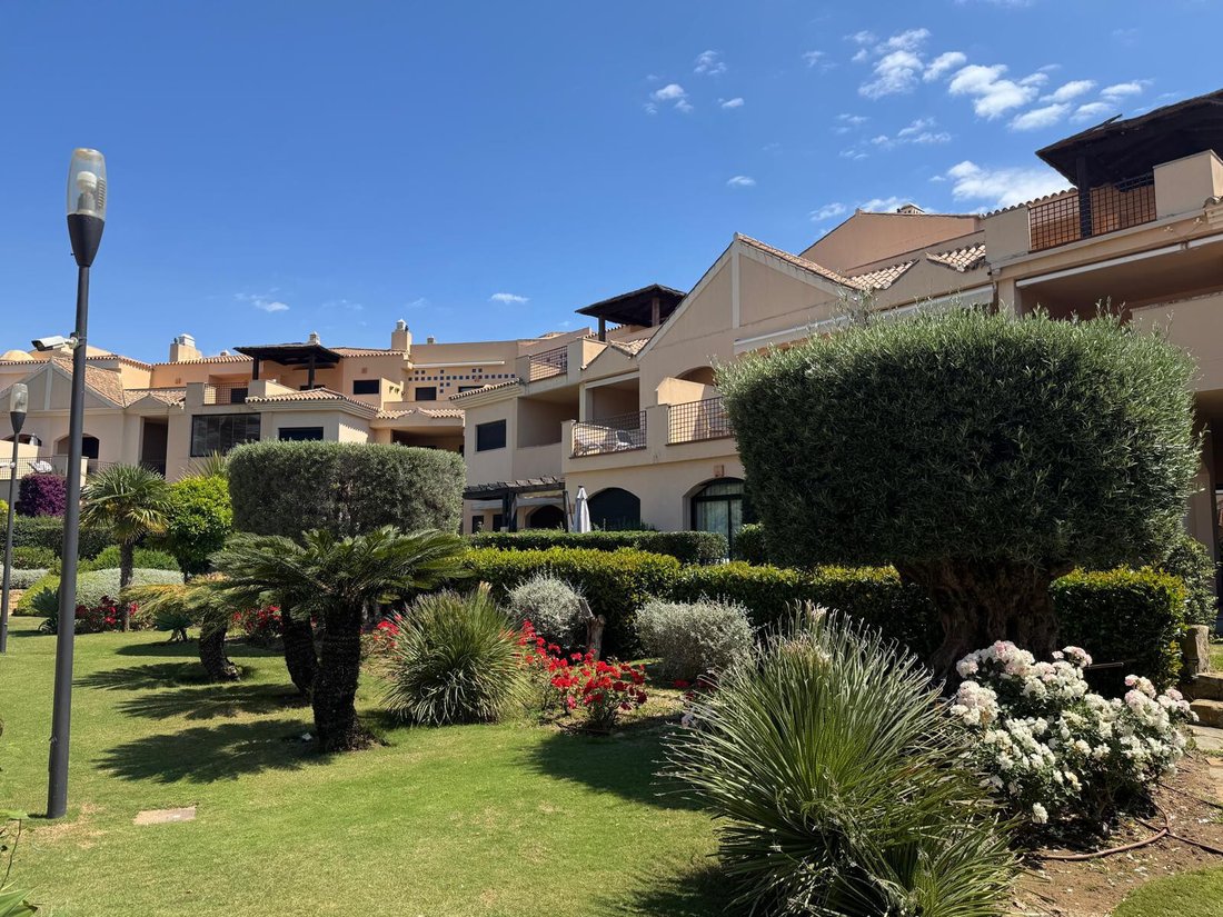 Apartment in Puerto Banus, Marbella, Spain 2 - 18143114