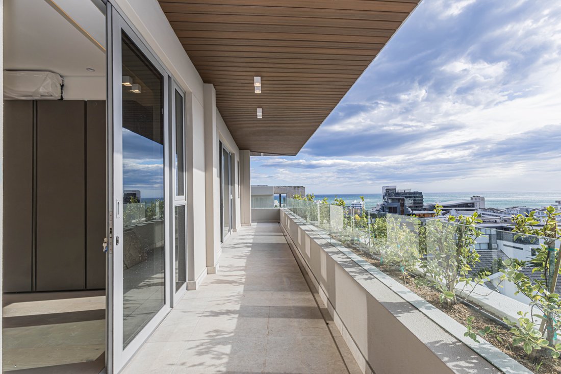 Apartment in Fresnaye, Bakoven, Cape Town 1 - 18143036