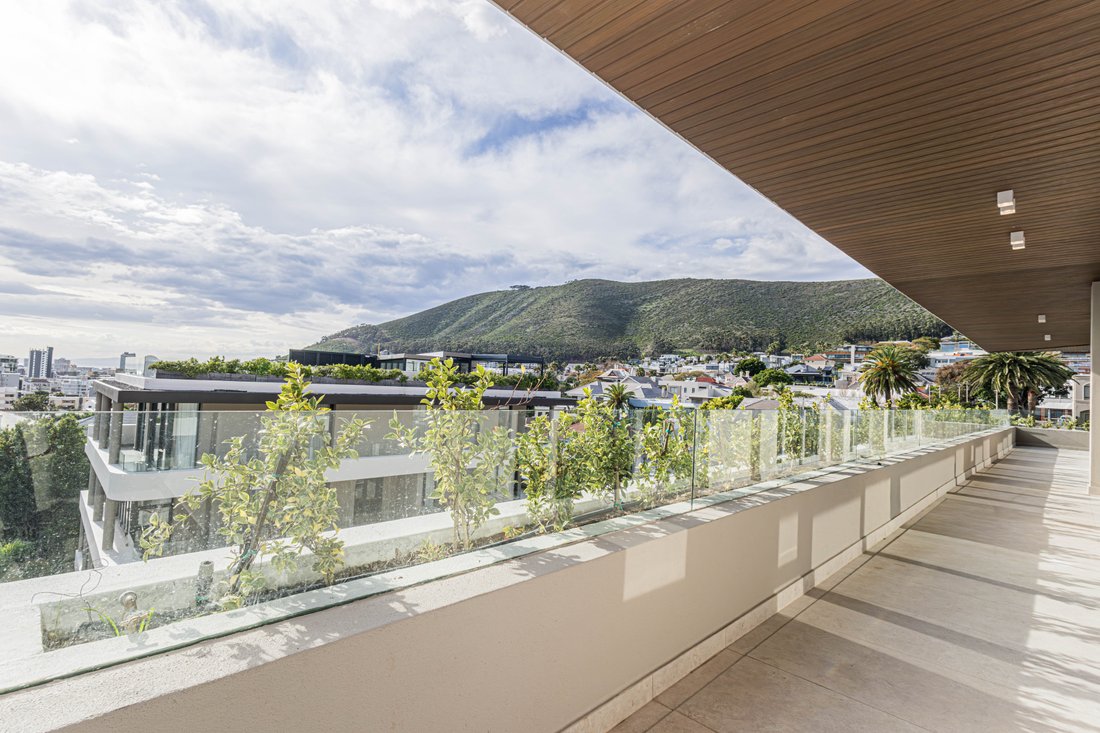 Apartment in Fresnaye, Bakoven, Cape Town 4 - 18143036