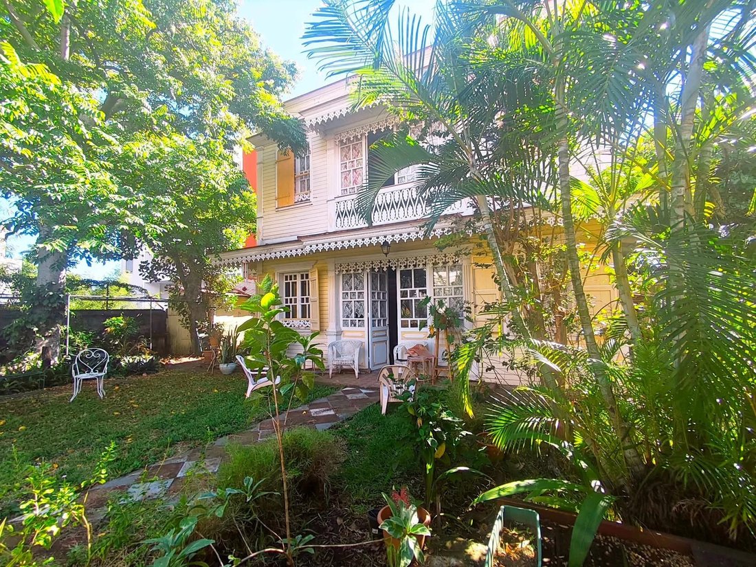Estate in Saint Denis, Saint-Denis, Réunion 1 - 18143177