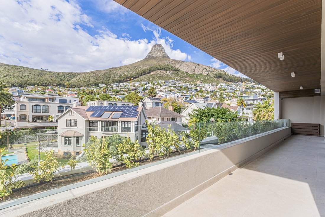 Apartment in Fresnaye, Bakoven, Cape Town 3 - 18143036