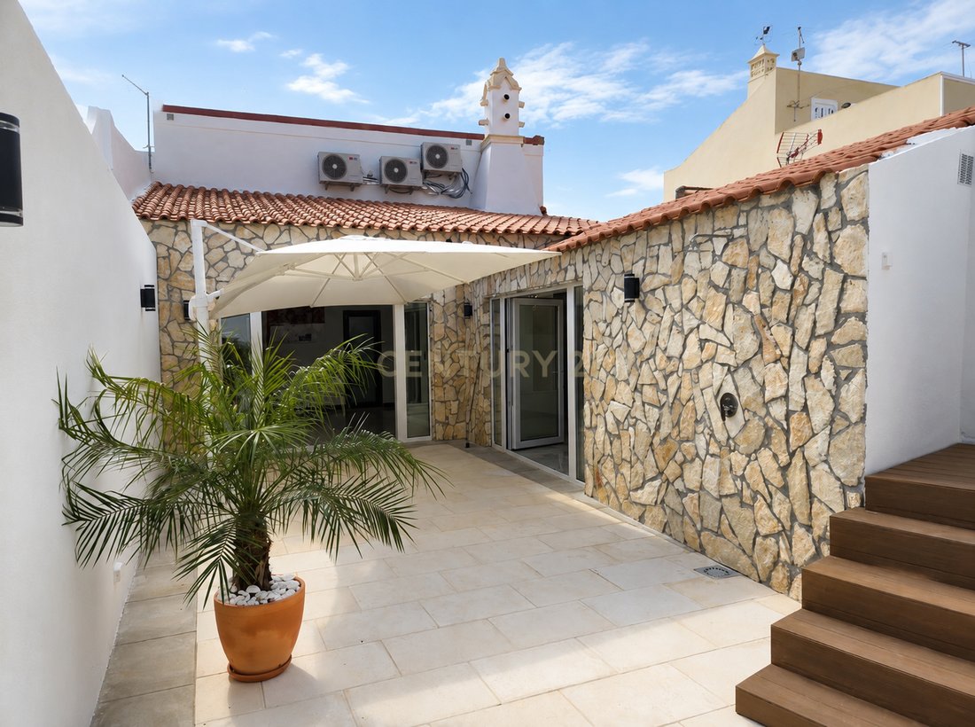 Villa in Alcantarilha, Algarve, Portugal 1 - 18142665