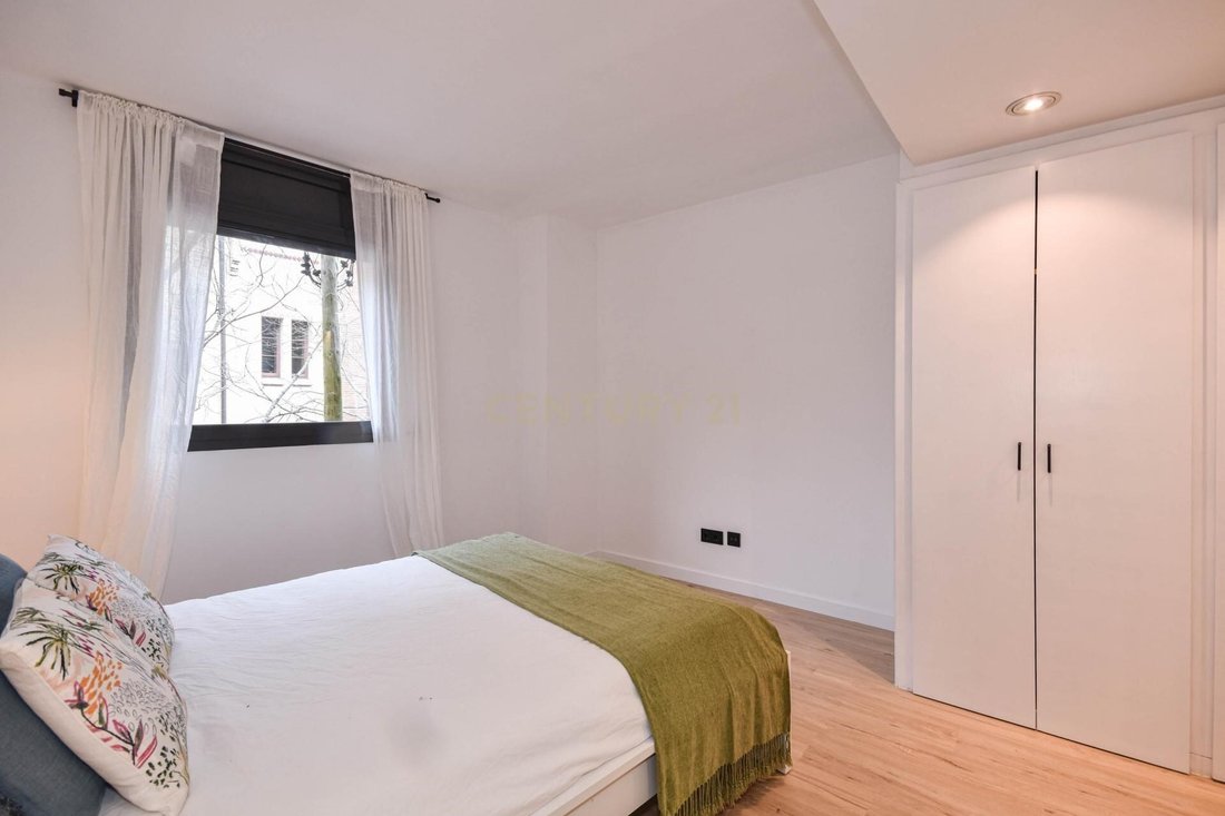 Apartment in Sarrià-Sant Gervasi, Barcelona, Spain 4 - 18142656