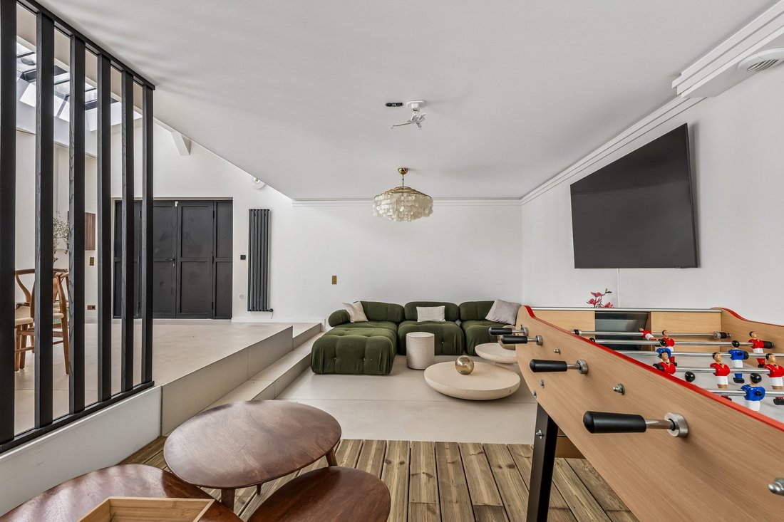 Apartment in Amiraux-Simplon-Poissonniers, Paris 18e Arrondissement, Paris 4 - 17614642