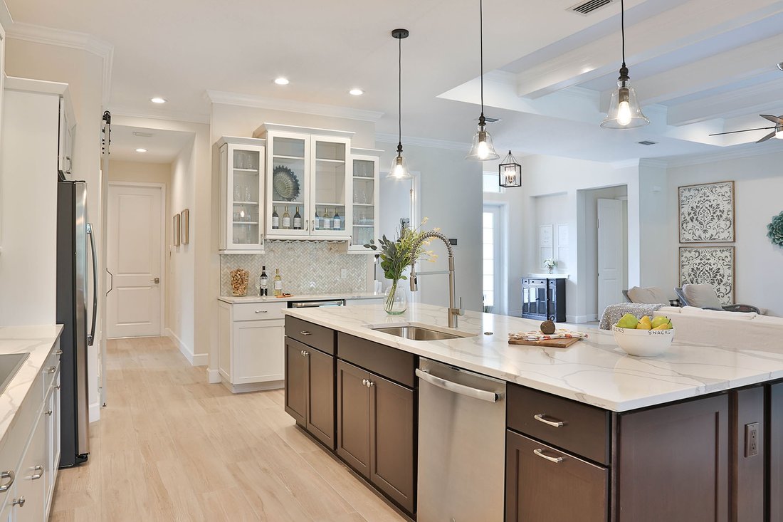 Sarasota, Florida, United States 5 - 18143410