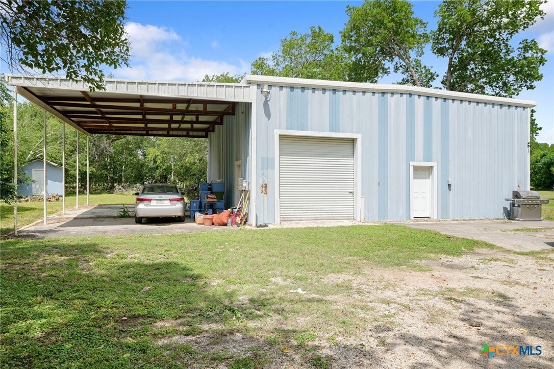 House in Lockhart, Texas, United States 2 - 18144465