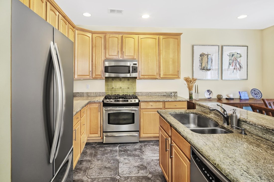 Townhouse in Guttenberg, New Jersey, United States 4 - 18144154