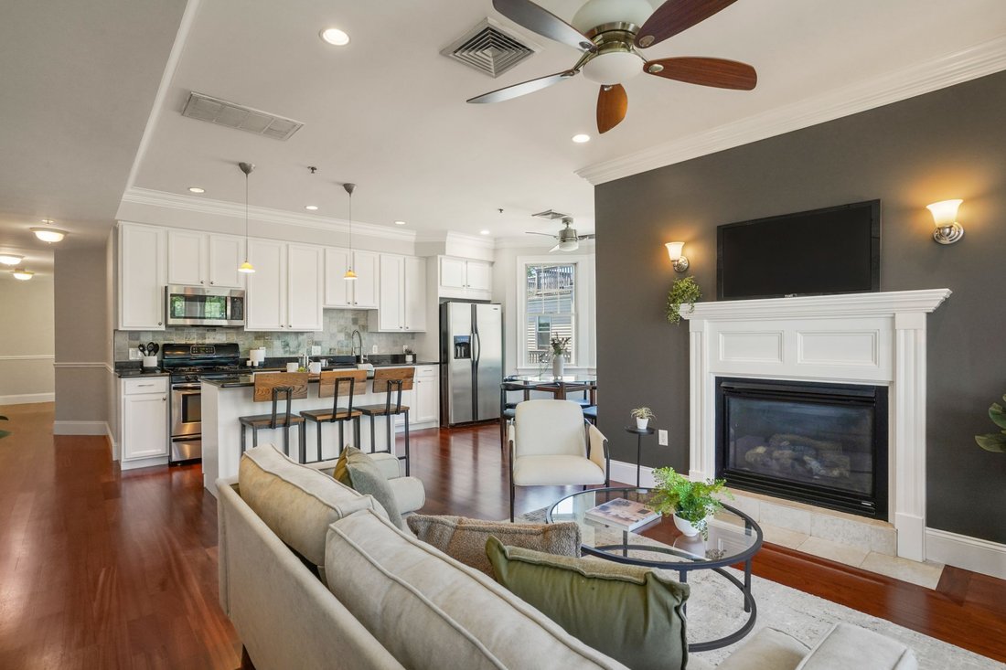 Condo in Boston, Massachusetts, United States 4 - 18144112