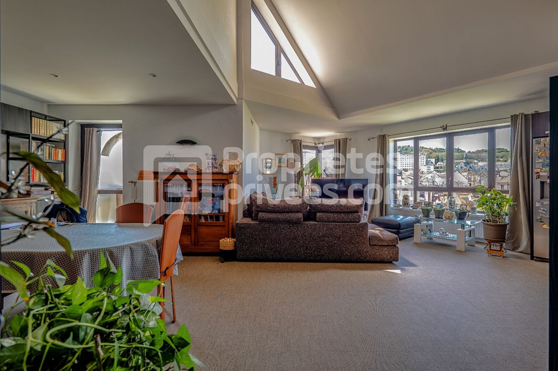 Apartment in Plateau Ouest, Suresnes, France 5 - 18143425