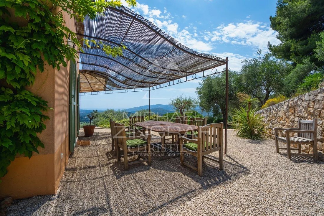 Villa in Grasse, Provence-Alpes-Côte d'Azur, France 4 - 18144343