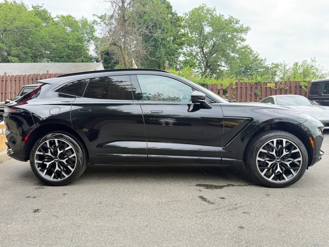 Suv in East Brunswick, NJ, United States 5 - 18143611