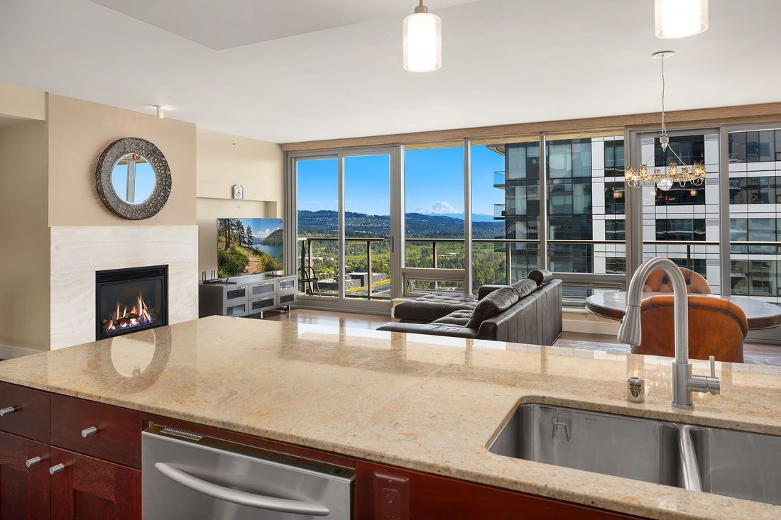 Condo in Bellevue, Washington, United States 1 - 18143371