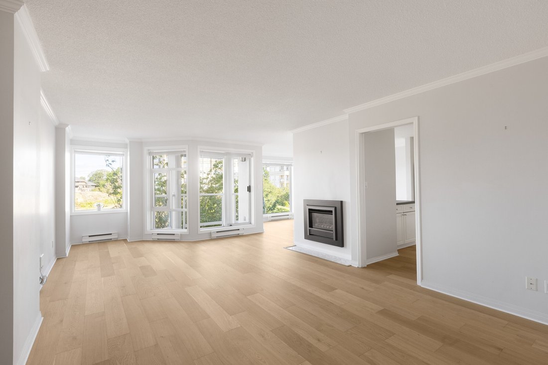 Condo in Victoria, British Columbia, Canada 3 - 16536388