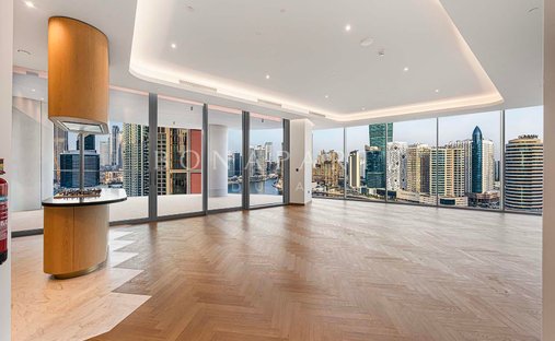 Apartment in Business Bay, Dubai, United Arab Emirates 1