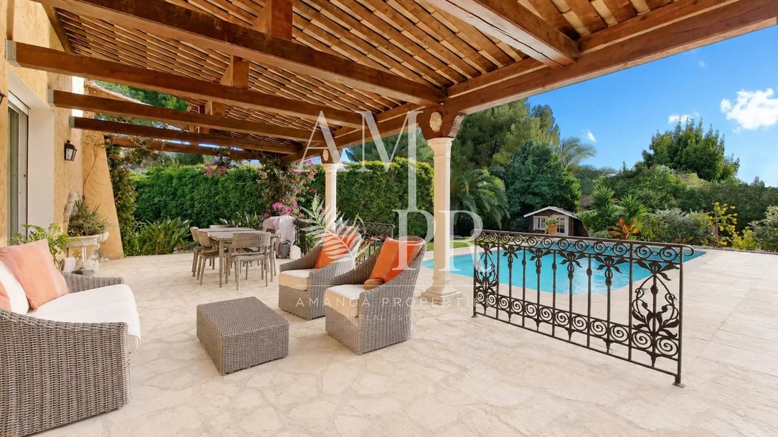 Villa in Cannes, Provence-Alpes-Côte d'Azur, France 2 - 10882175