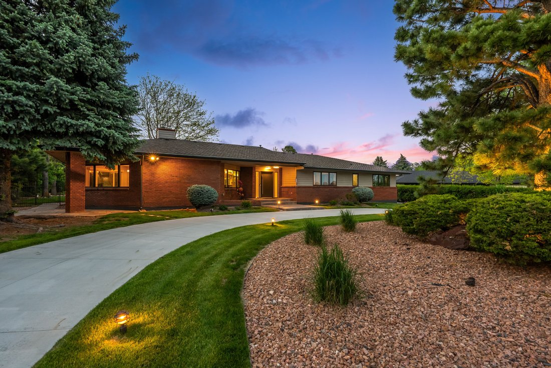 Colorado Springs, Colorado, United States 2 - 18143363