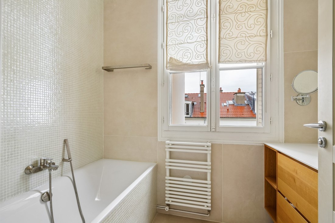 Apartment in La Plaine des Sablons, Neuilly-sur-Seine, France 4 - 18143378