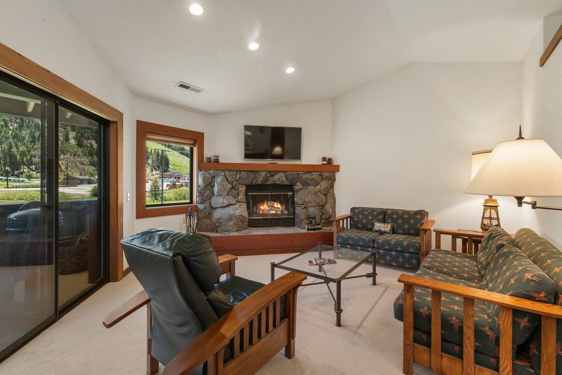 Condo in Olympic Valley, California, United States 2 - 18143389
