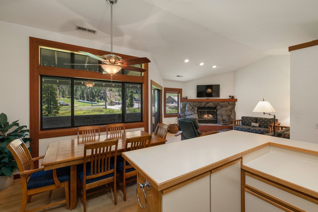 Condo in Olympic Valley, California, United States 4 - 18143389