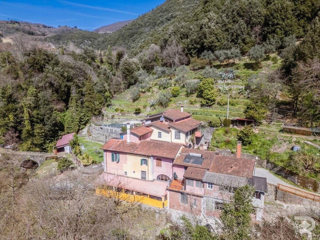 Farm Ranch in Fosdinovo, Tuscany, Italy 3 - 18144015