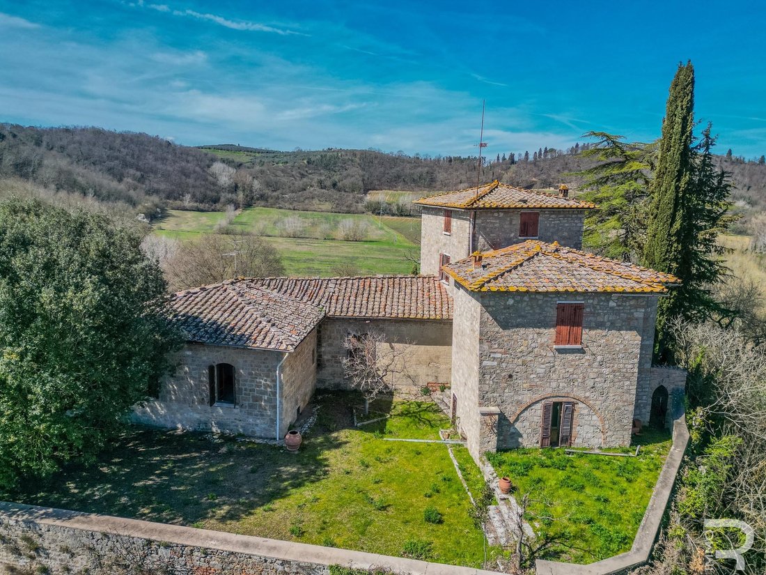 Country House in Poggibonsi, Tuscany, Italy 2 - 18143925
