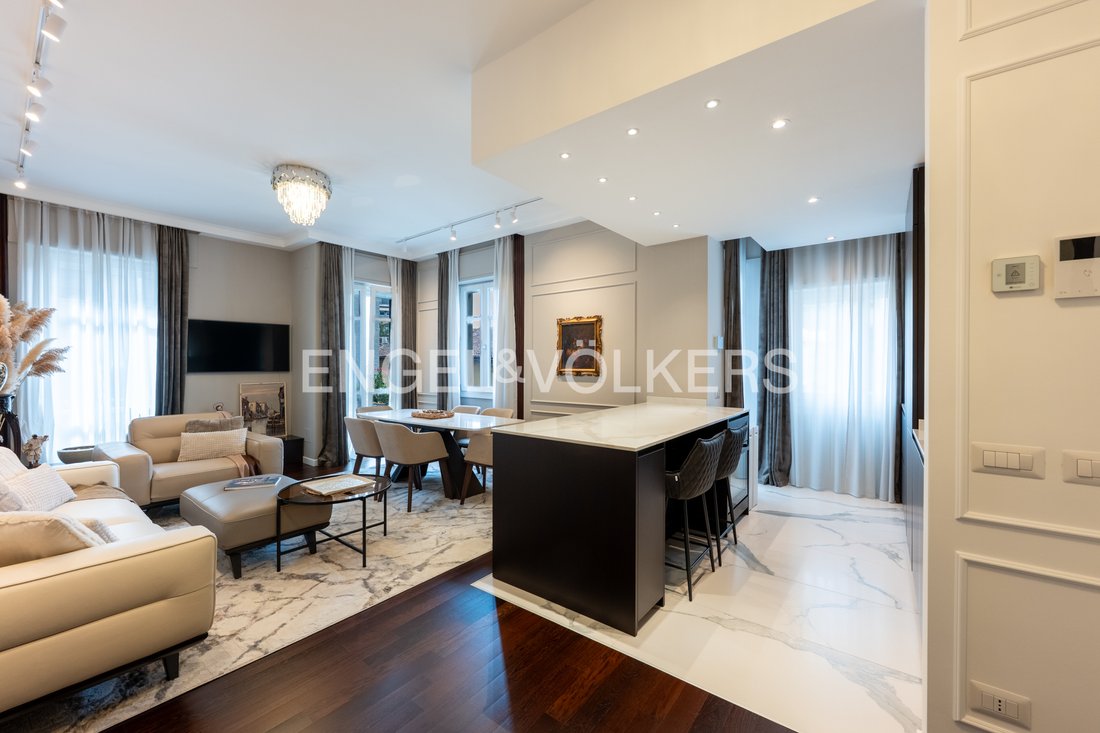 Apartment in Eastern Lake Center, Como, Lombardy 4 - 18143929