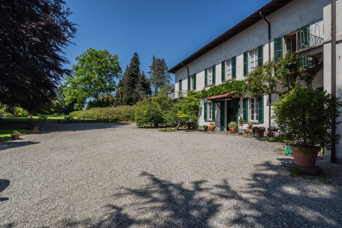 Villa in Travedona Monate, Lombardy, Italy 5 - 18143919