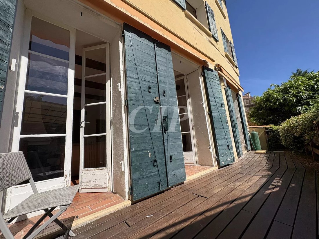 Townhouse in Mazarin-Opéra-Bellegarde-Mairie, Aix-en-Provence, France 2 - 18146519