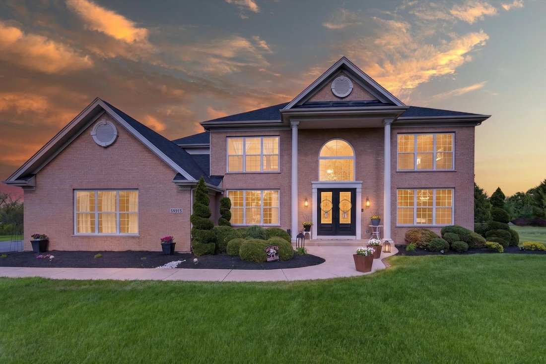 House in Campton Hills, Illinois, United States 1 - 18149579