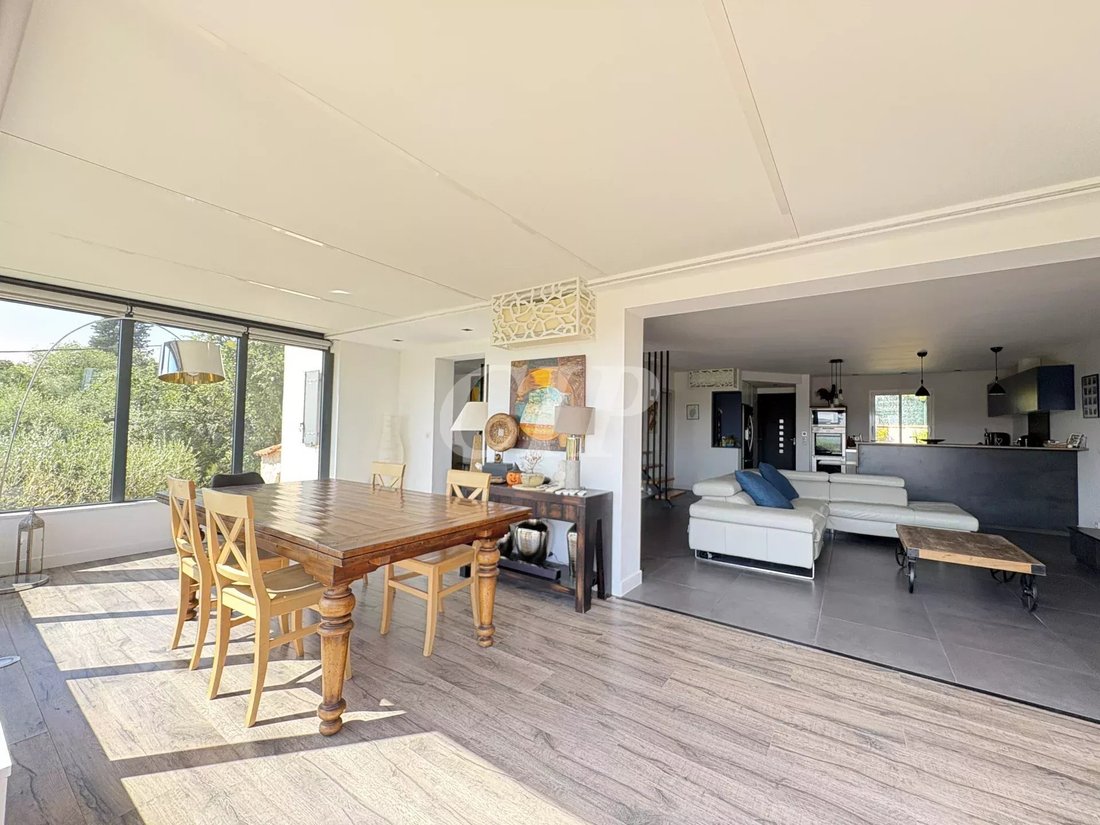 Villa in Villelaure, Provence-Alpes-Côte d'Azur, France 4 - 18146522