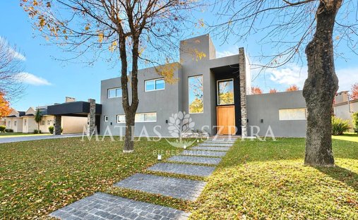 House in Luján, Buenos Aires Province, Argentina 1