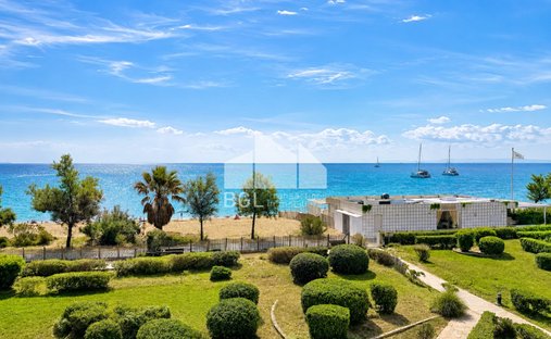 Apartment in Le Lavandou, Provence-Alpes-Côte d'Azur, France 1