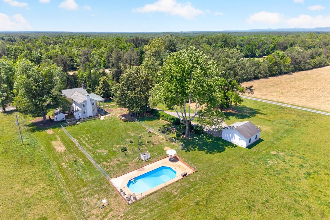 House in Troy, Virginia, United States 3 - 18146089