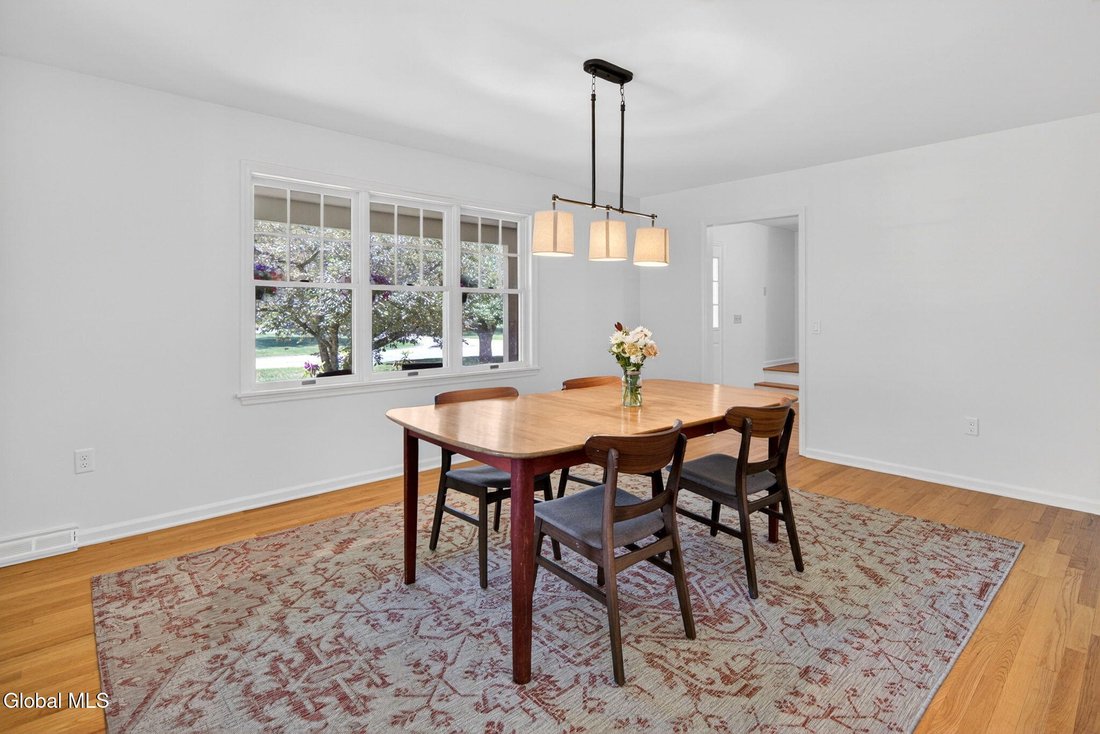 House in Gansevoort, New York, United States 4 - 18149775