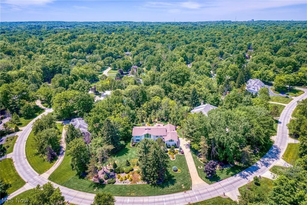 House in Pepper Pike, Ohio, United States 2 - 18151431