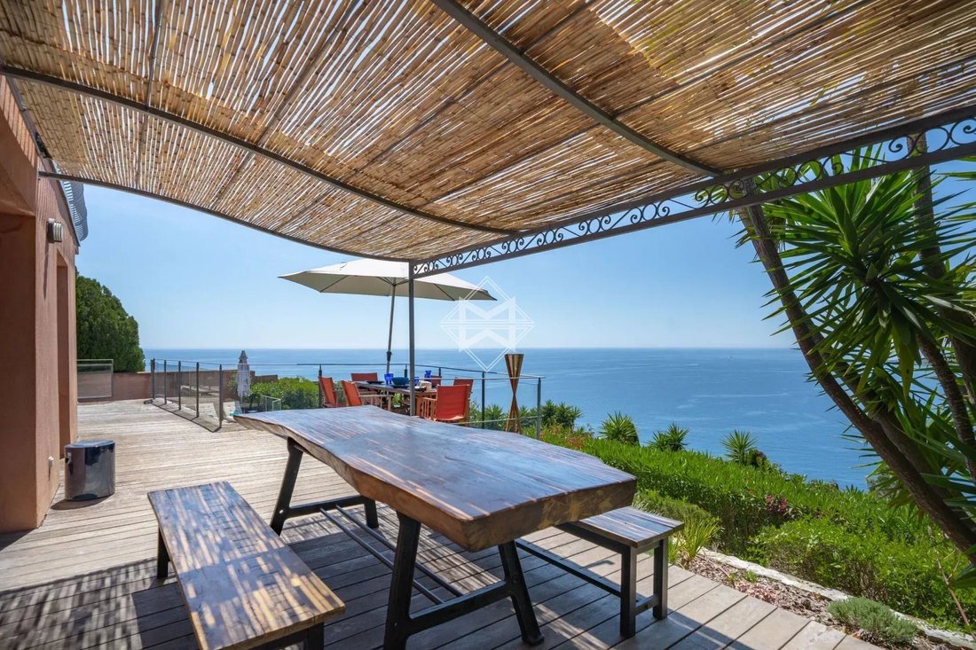 Villa in Théoule-sur-Mer, Provence-Alpes-Côte d'Azur, France 5 - 18146782