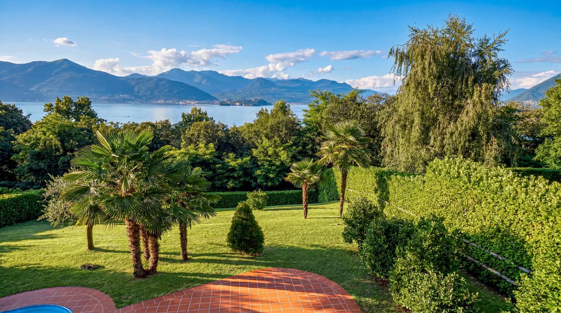 Villa in Stresa, Piedmont, Italy 4 - 15485095