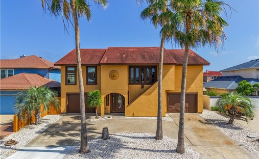 House in Corpus Christi, Texas, United States 1