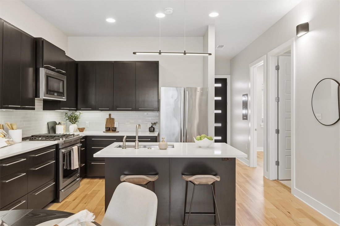 Condo in Austin, Texas, United States 3 - 18148077