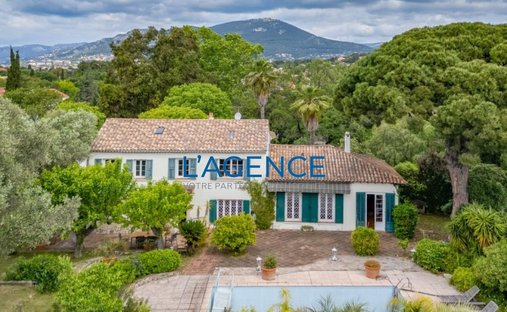 Villa in La Garde, Provence-Alpes-Côte d'Azur, France 1