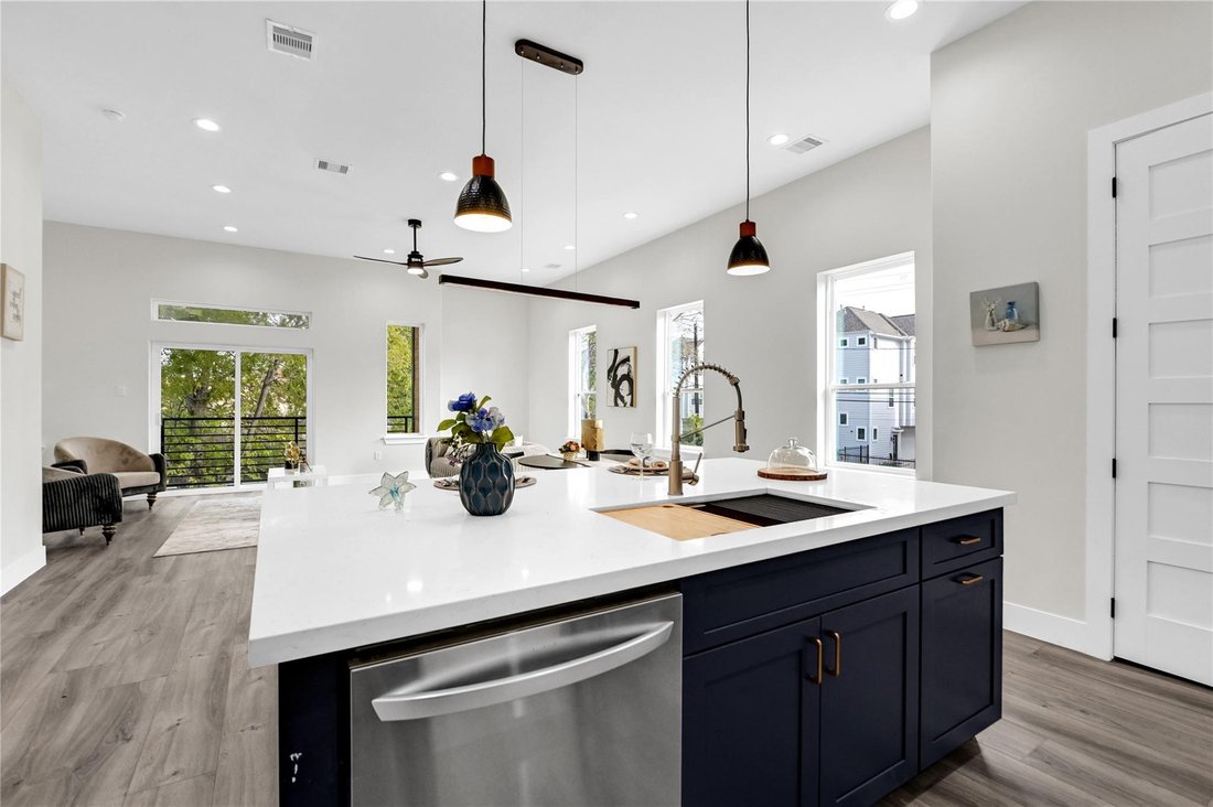 House in Houston, Texas, United States 4 - 18145286