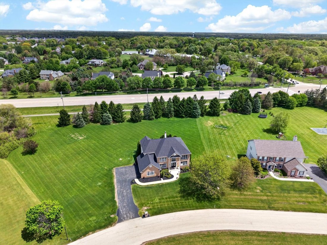 House in Campton Hills, Illinois, United States 3 - 18149579