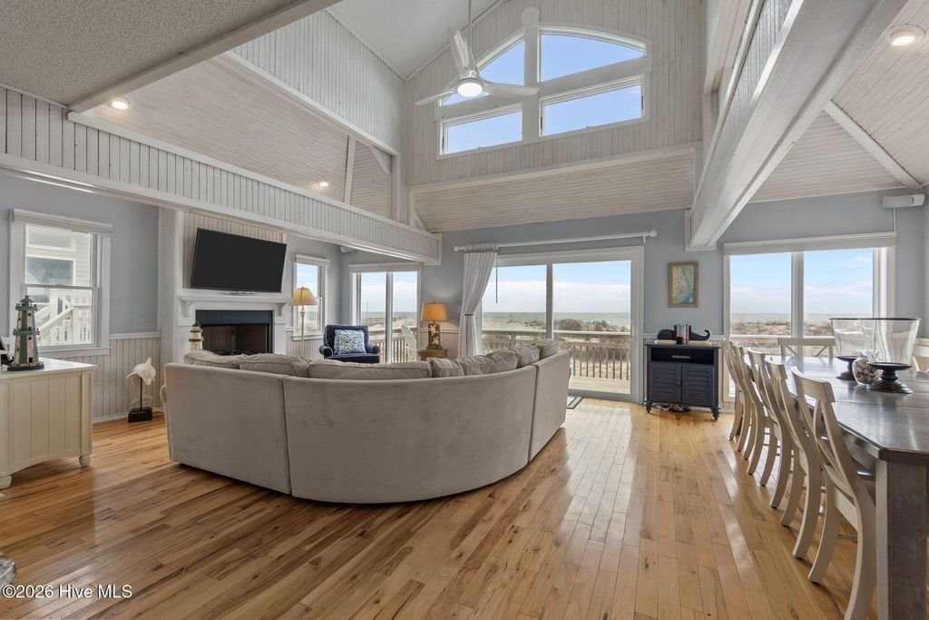 House in Corolla, North Carolina, United States 4 - 18151428