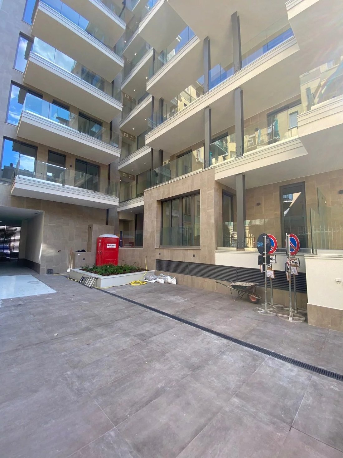 Apartment in Centrale, Milan, Italy 1 - 18146359