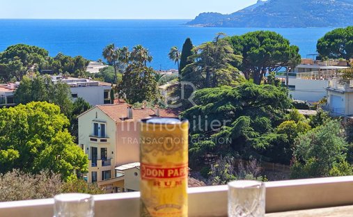 Apartment in Croix des Gardes, Cannes, France 1