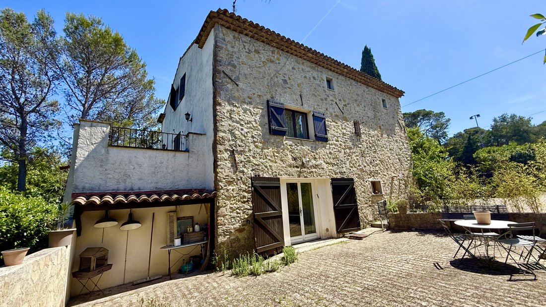 House in Mougins, Provence-Alpes-Côte d'Azur, France 2 - 18146023